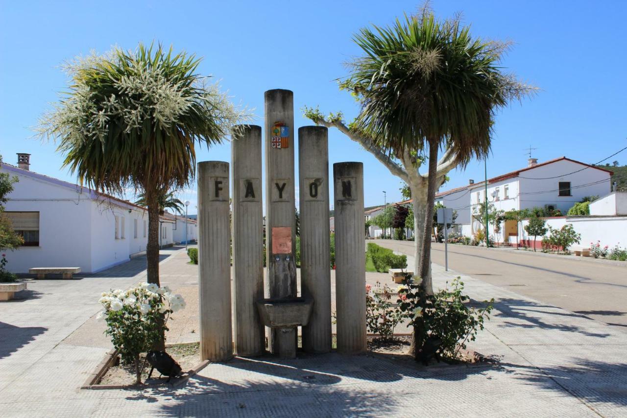 Hostal Roca Fayón 외부 사진